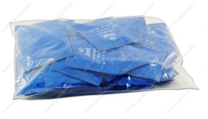 30010 Prezerwatywy AMOR niebieskie i tutti-frutti 50 sztuk